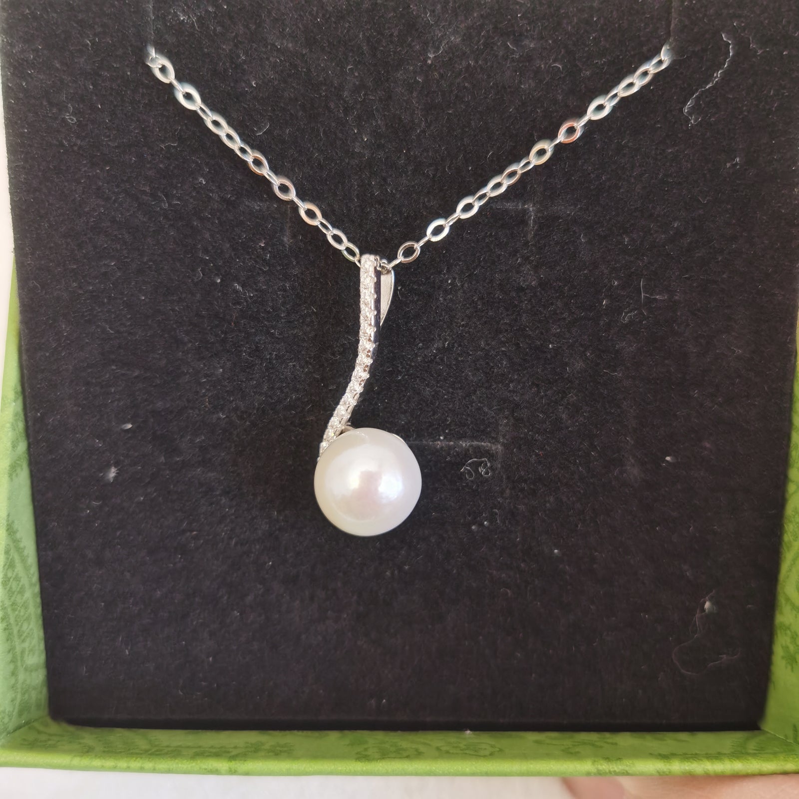 Freshwater Pearl Pendant Necklace