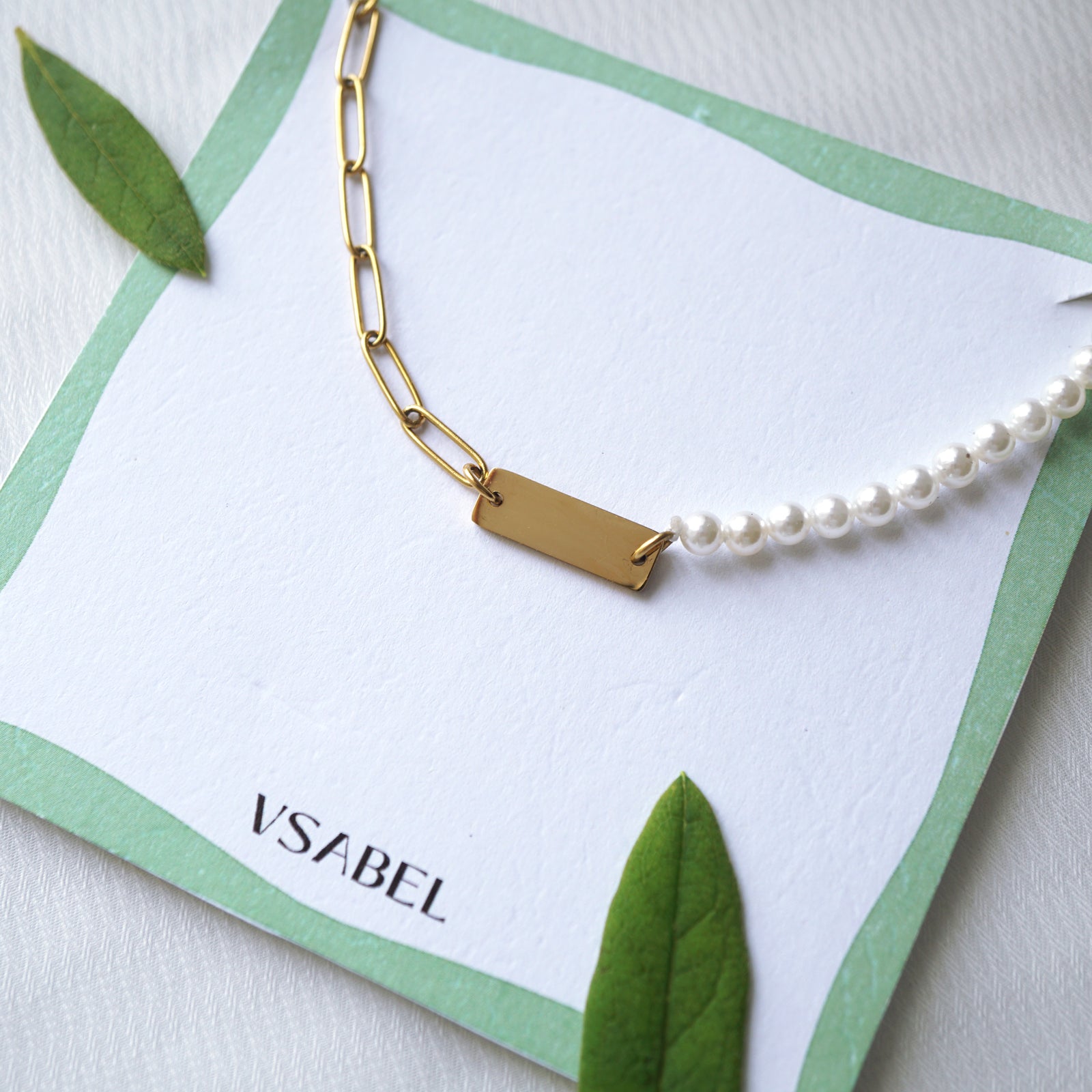 Engraved Personalized Dainty Pearl Name Necklace: Custom Jewelry for Mom, Unique Gift For Her