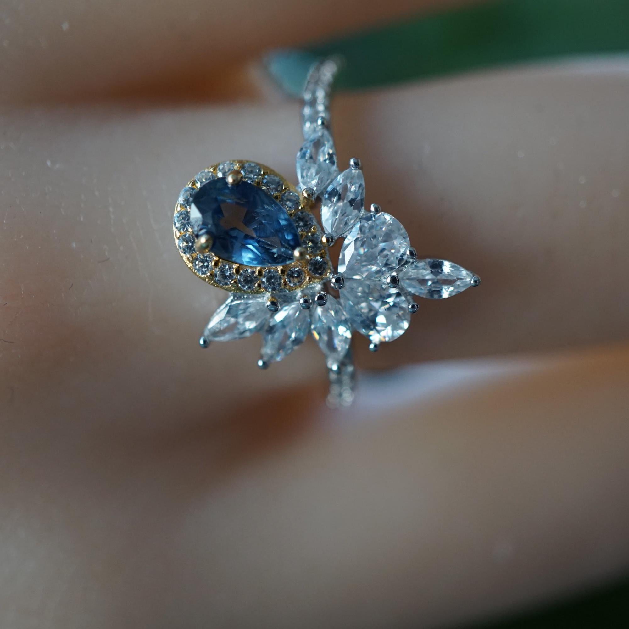 Stunning sapphire ring