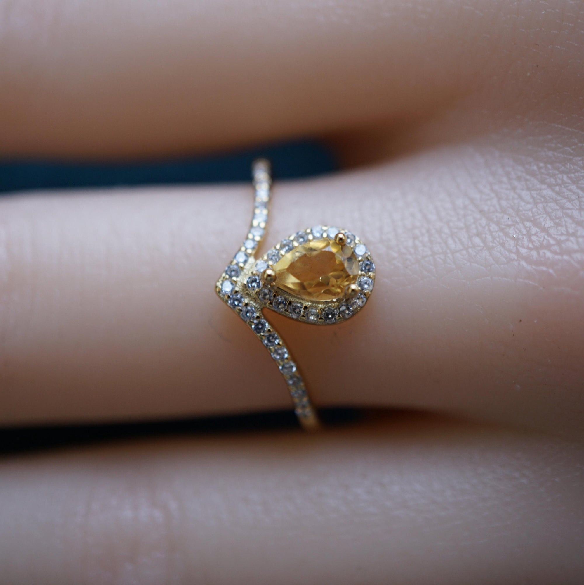 Droplet citrine ring