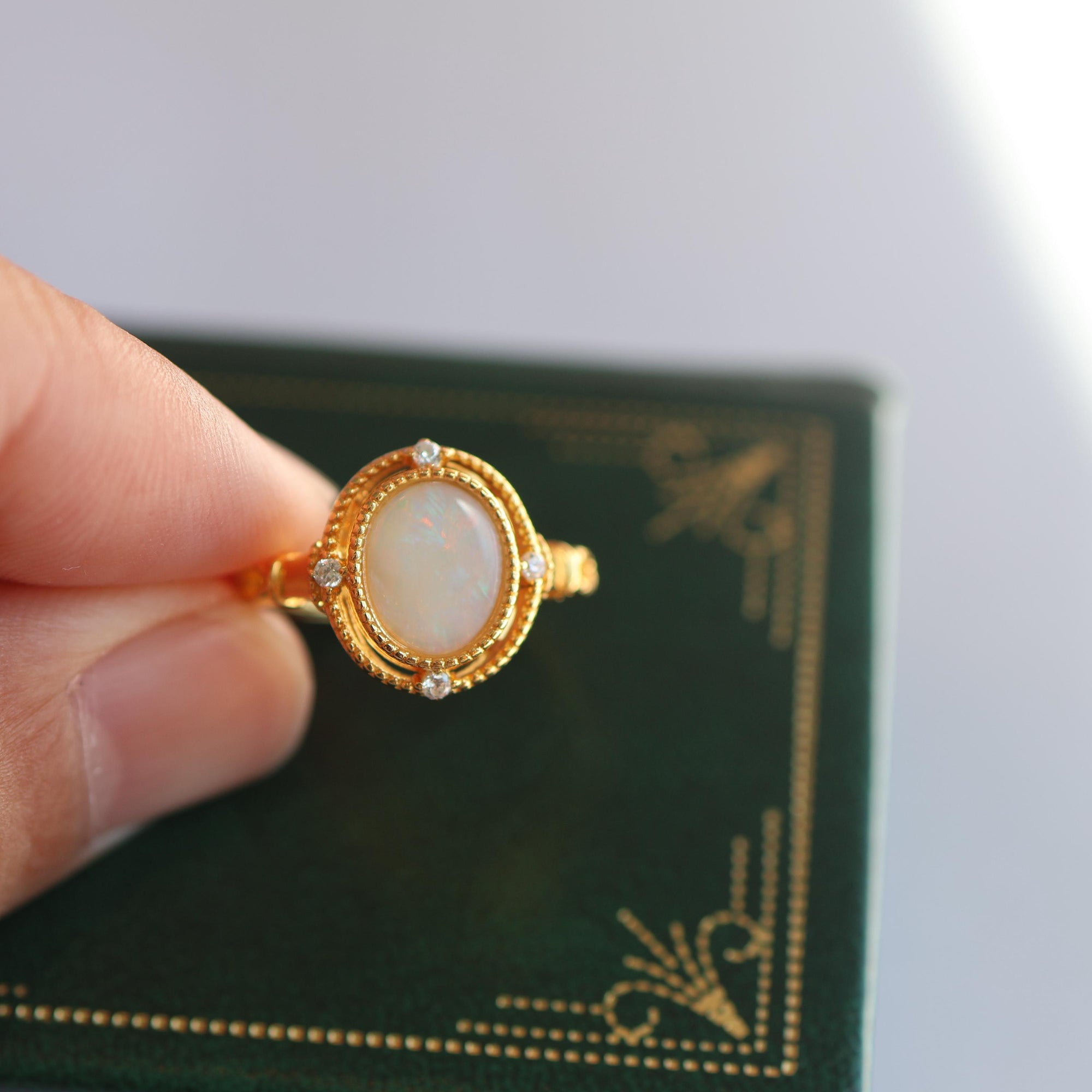 Vintage Style Australian Crystal Opal Ring