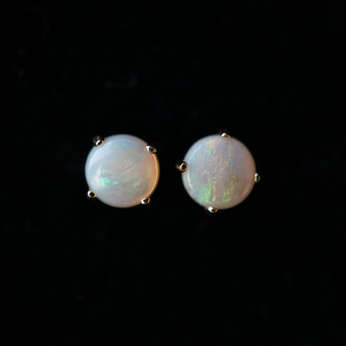 18k solid yellow gold 5mm round genuine crystal opal earring studs