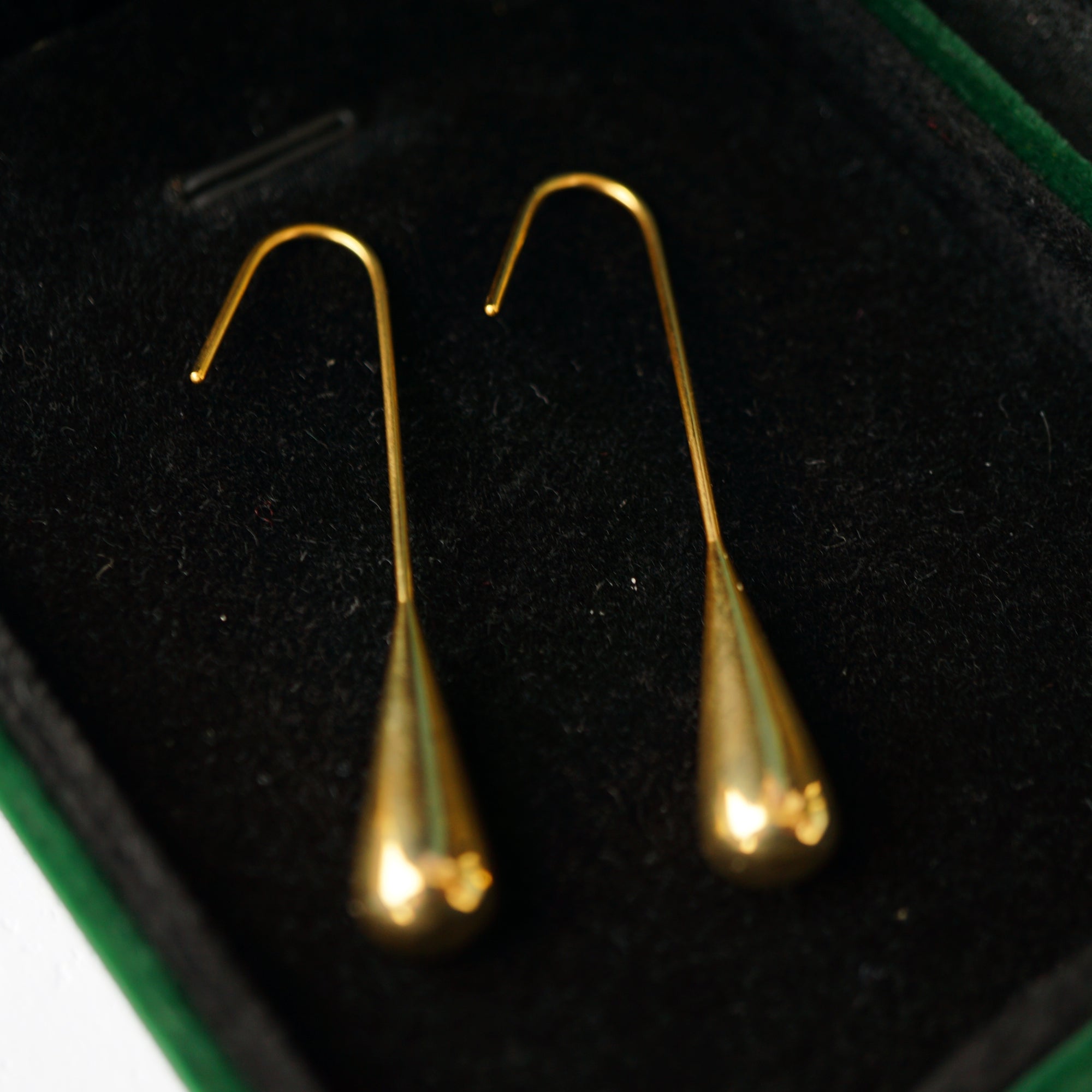 Gold Minimalist Droplet Earrings