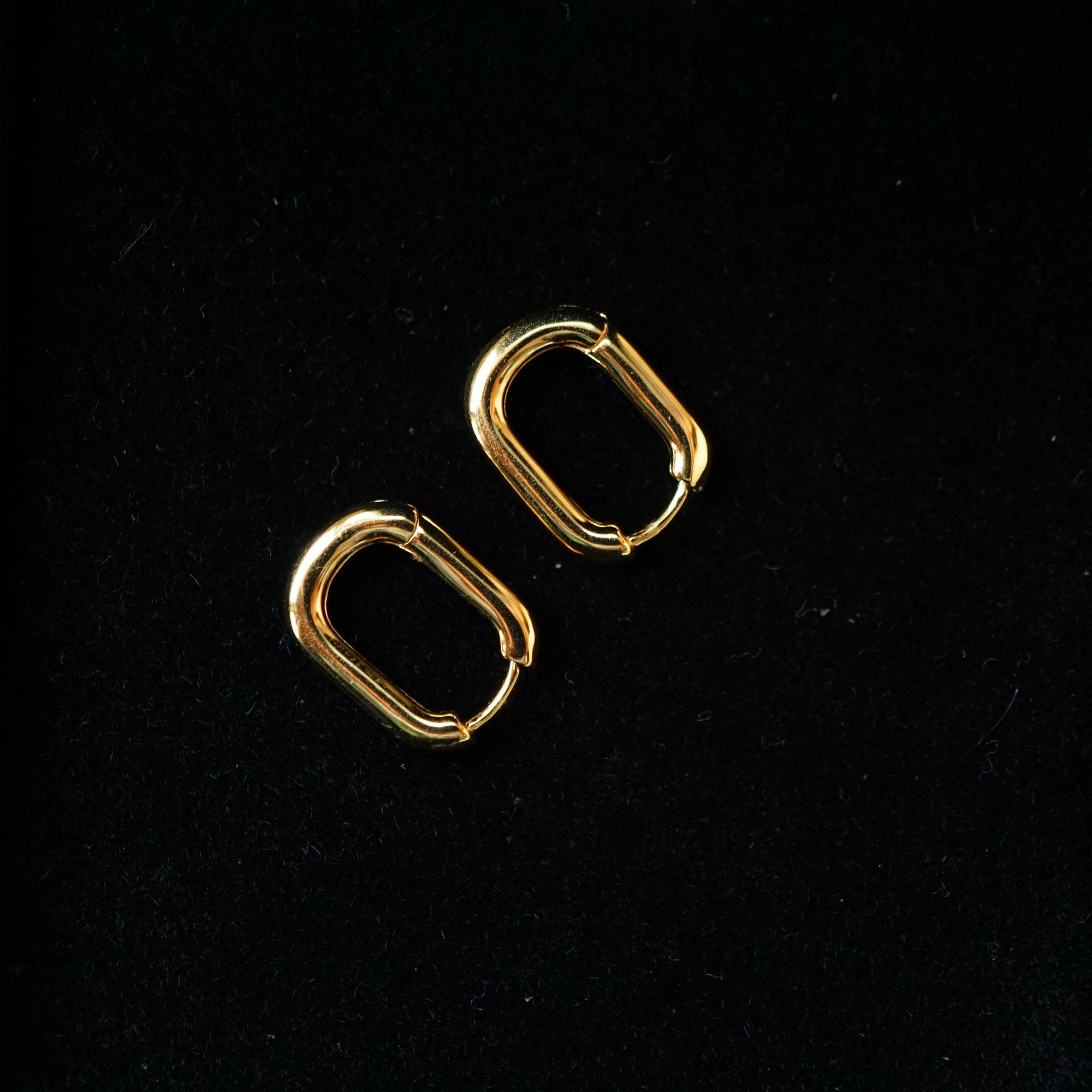 U Shaped Minimalist Hoop Earrings