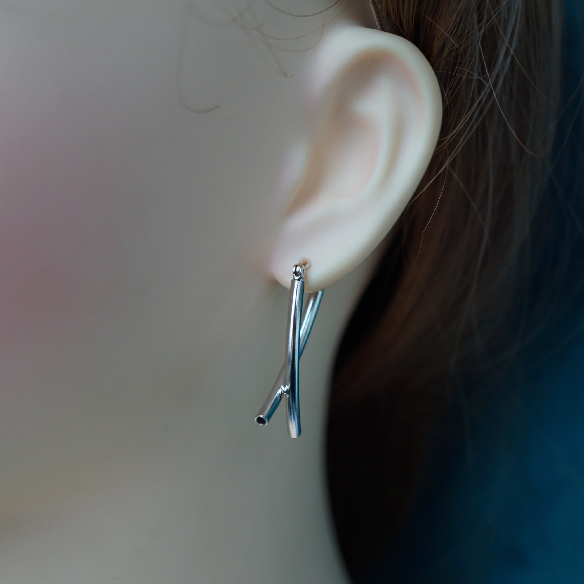 Twisted Minimalist Drop Earrings