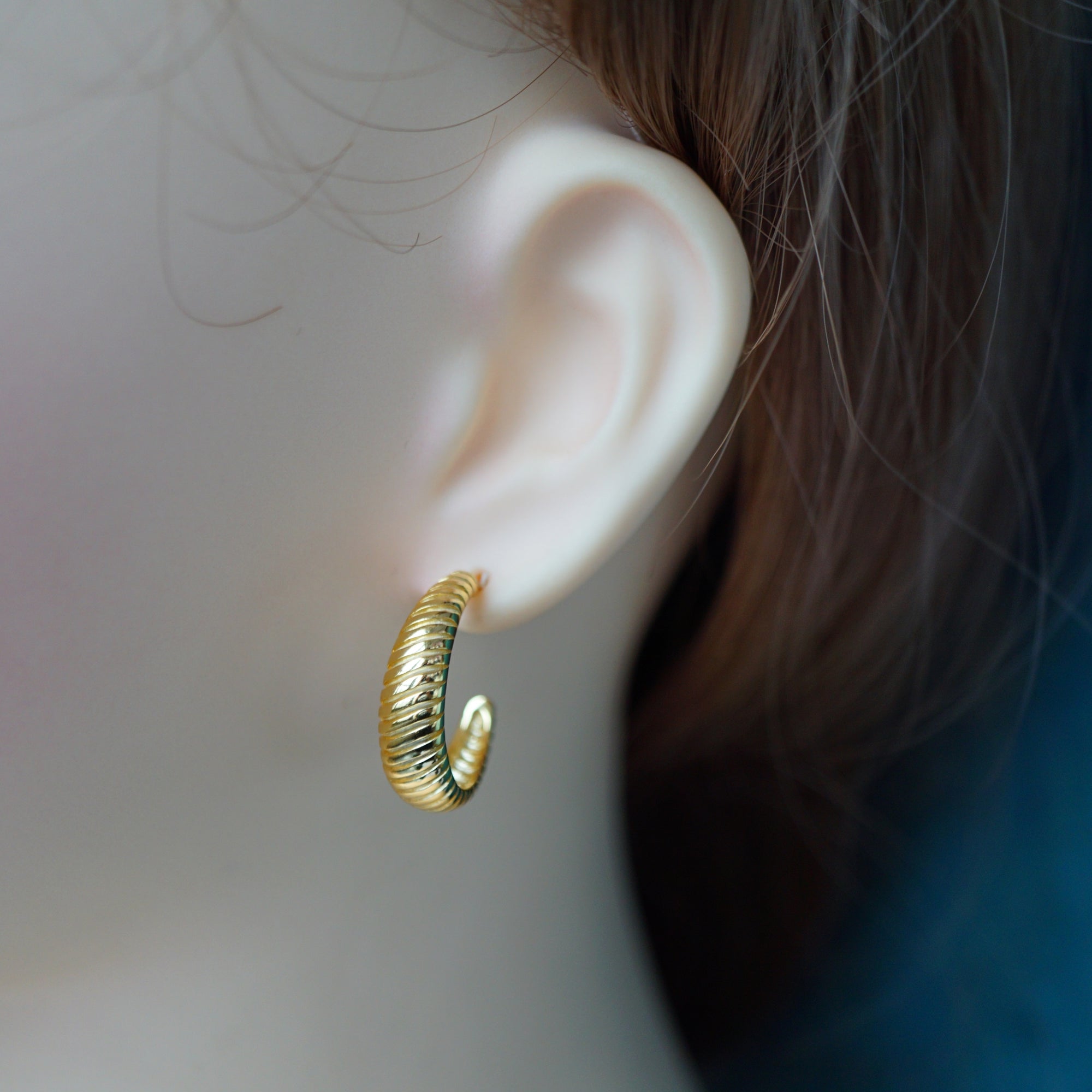 Croissant Minimalist Hoop Earrings