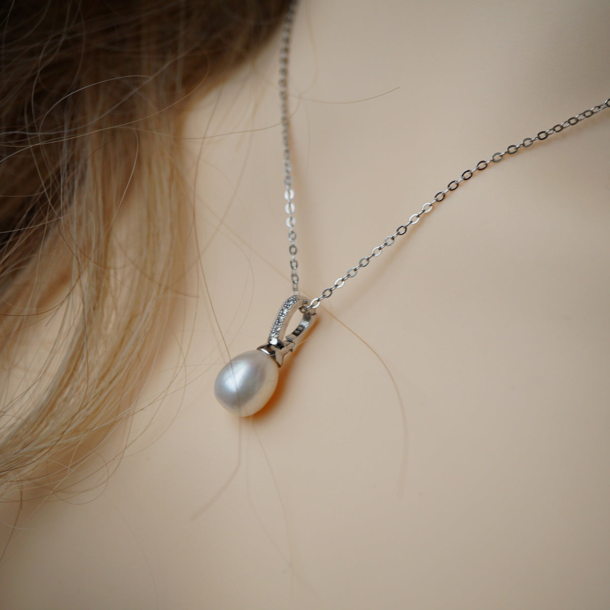 Freshwater Pearl Pendant Necklace