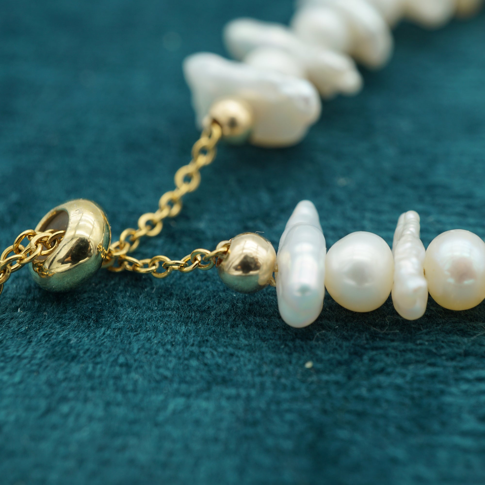 Dainty Irregular Baroque freshwater pearl bracelet-Vsabel Jewellery