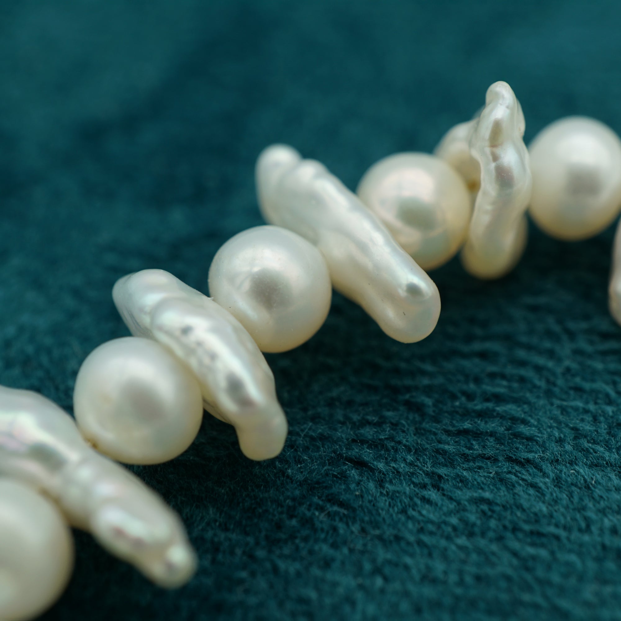 Dainty Irregular Baroque freshwater pearl bracelet-Vsabel Jewellery