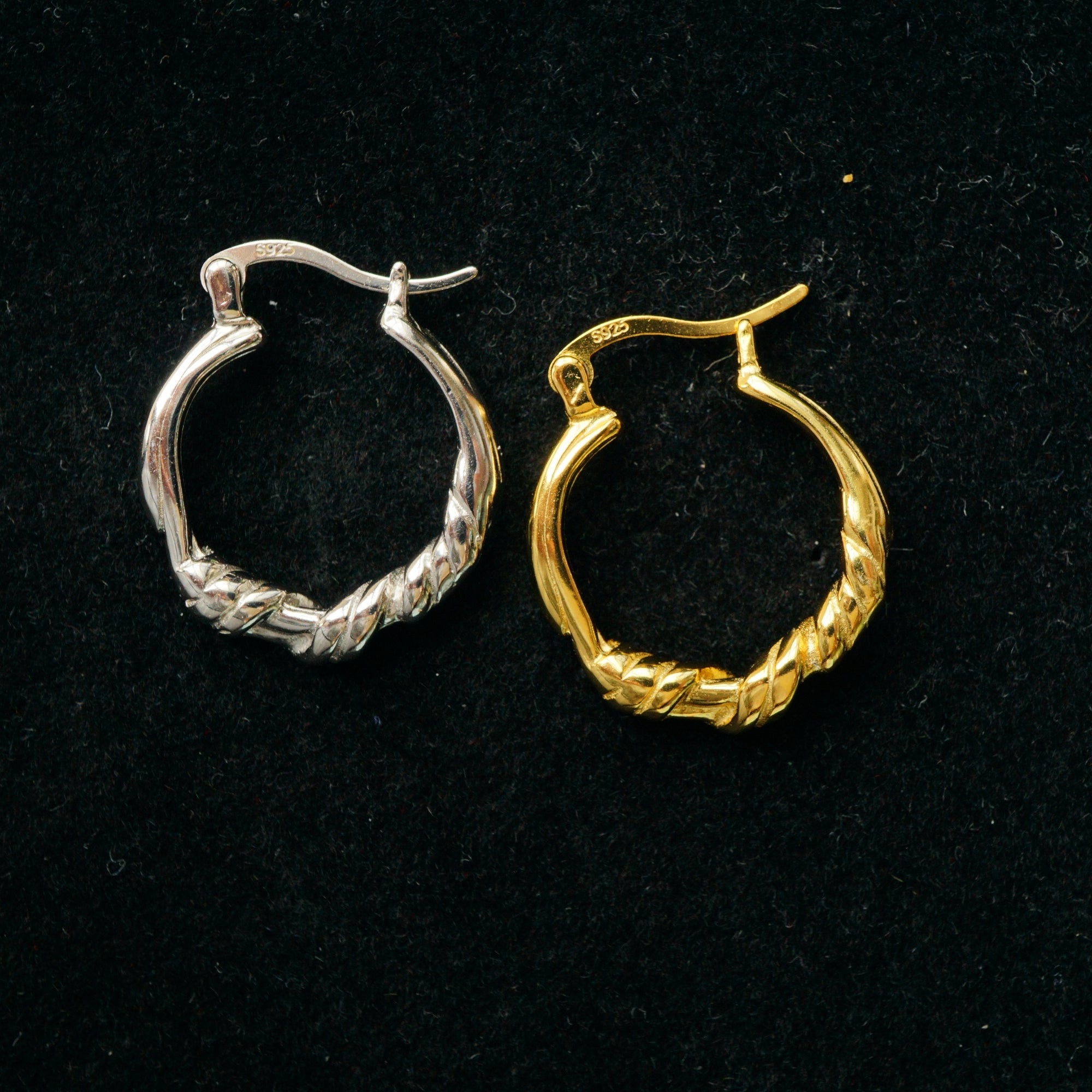 Twist Minimalist Hoop Earrings