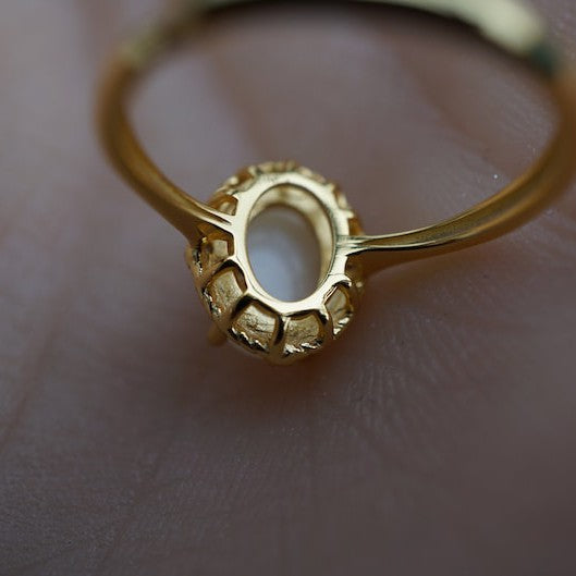 Vintage-style Crystal Opal Ring