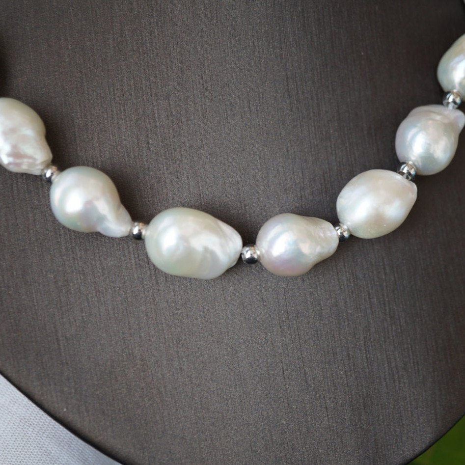 Natural freshwater pearl necklace Baroque fishtail large particle