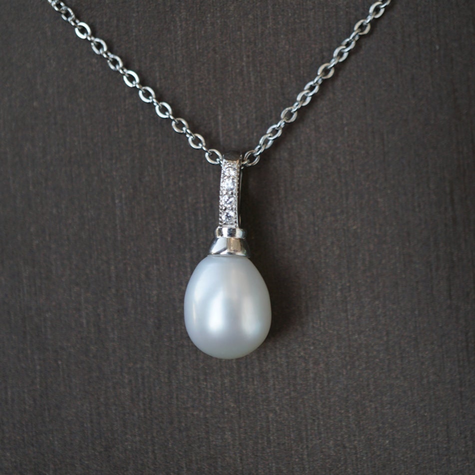 Natural Large White Oval Freshwater Rice Pearl Pendant