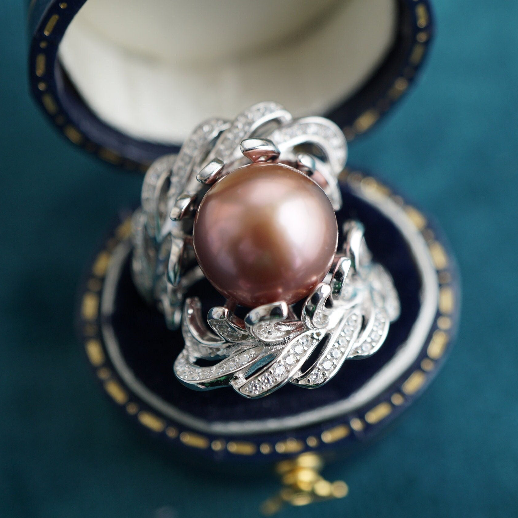 Elegant Sterling Silver Purple Pearl Ring